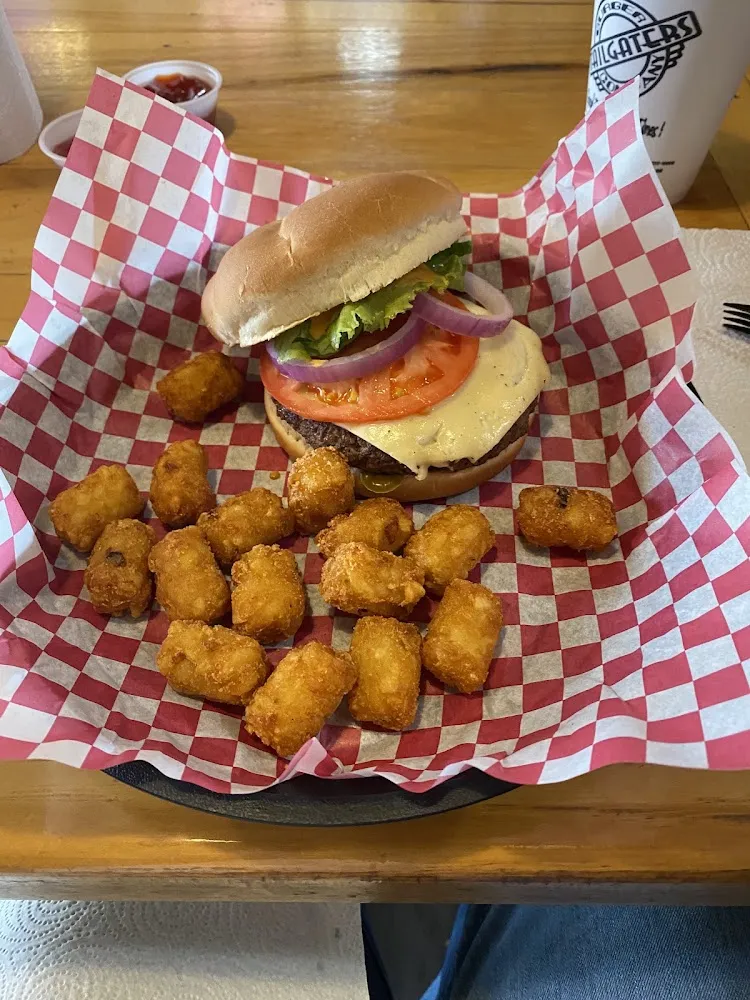 Cheeseburger & Tots